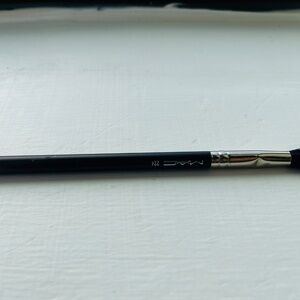 MAC 224 SYNTHETIC TAPERED BLENDING BRUSH Authentic Brand NEW with default